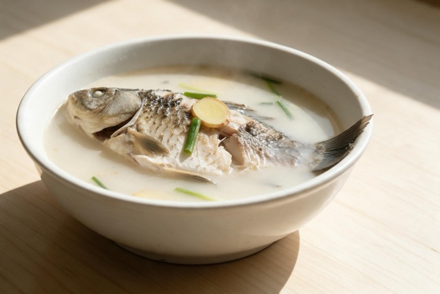 奶汤鲫鱼
