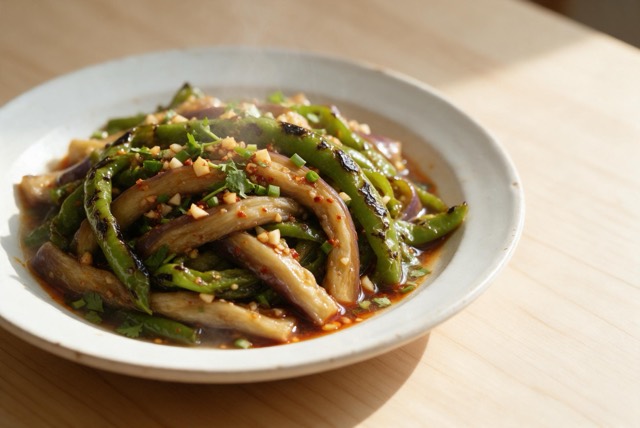 烧辣椒拌茄子